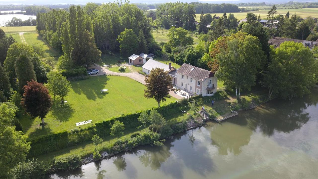 Vila Clairseine Tournedos-sur-Seine Exteriér fotografie